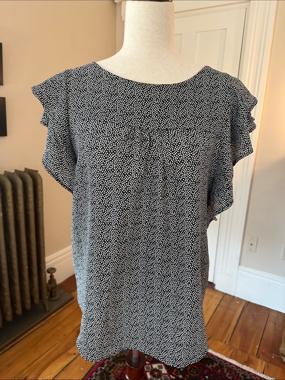 Monteau Black and White Flutter Sleeve Blouse